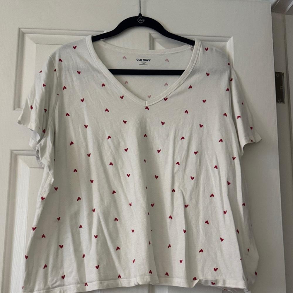 Old Navy V-Neck Tee with Red Heart Pattern